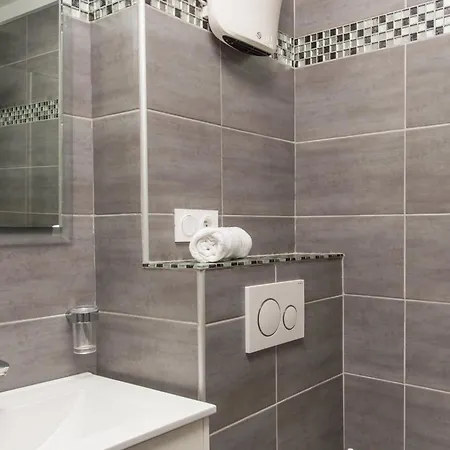 Spacieux - Parking - Piscine - Bv 博索莱伊