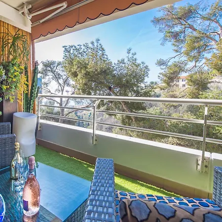 Spacieux - Parking - Piscine - Bv *