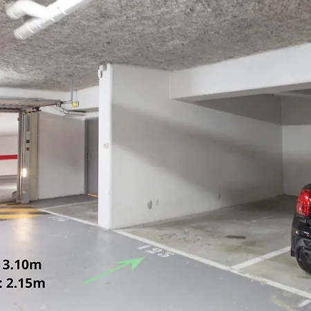 Spacieux - Parking - Piscine - Bv